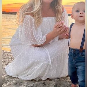 White dot maxi dress dress size medium